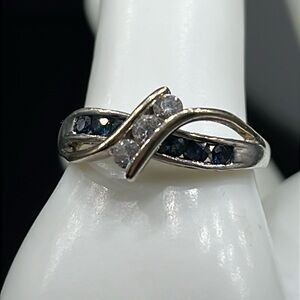 Sterling silver and 14k gold blue and white Sapphire ring, size 10, 3.99 grams